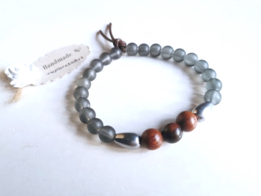 unisex glasperlenarmband grau mit holzperlen