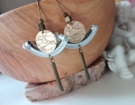 Upcycling Ohrringe bronze gold Pagoden mit Pendel,